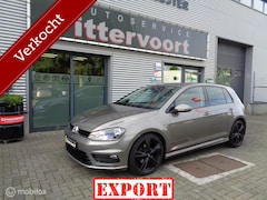 Volkswagen Golf - 1.6 TDI Business Edition R Connected