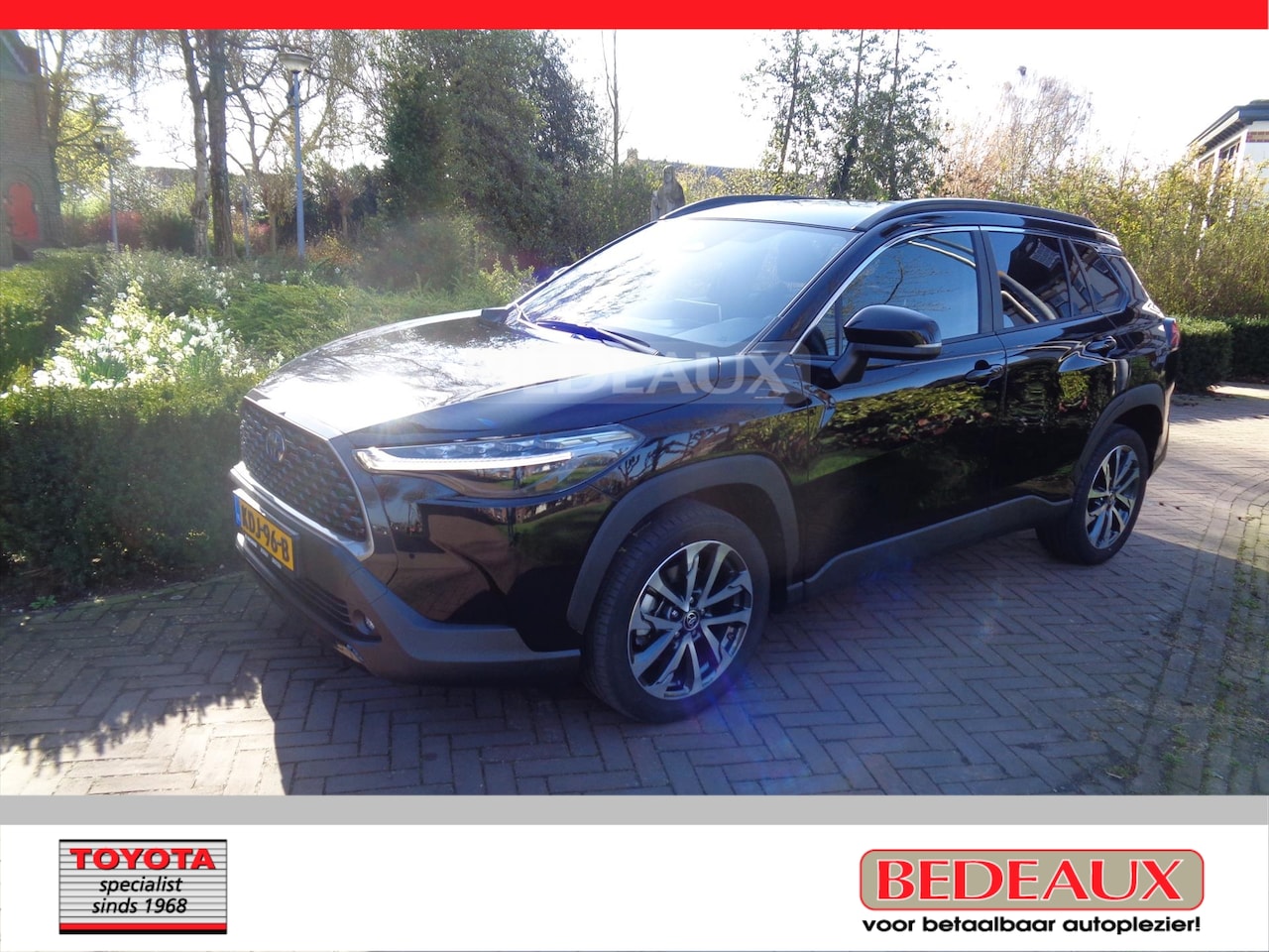 Toyota Corolla Cross - 2.0 High Power Hybrid 197pk eCVT First Team Edition bij Toyota specialist ! - AutoWereld.nl
