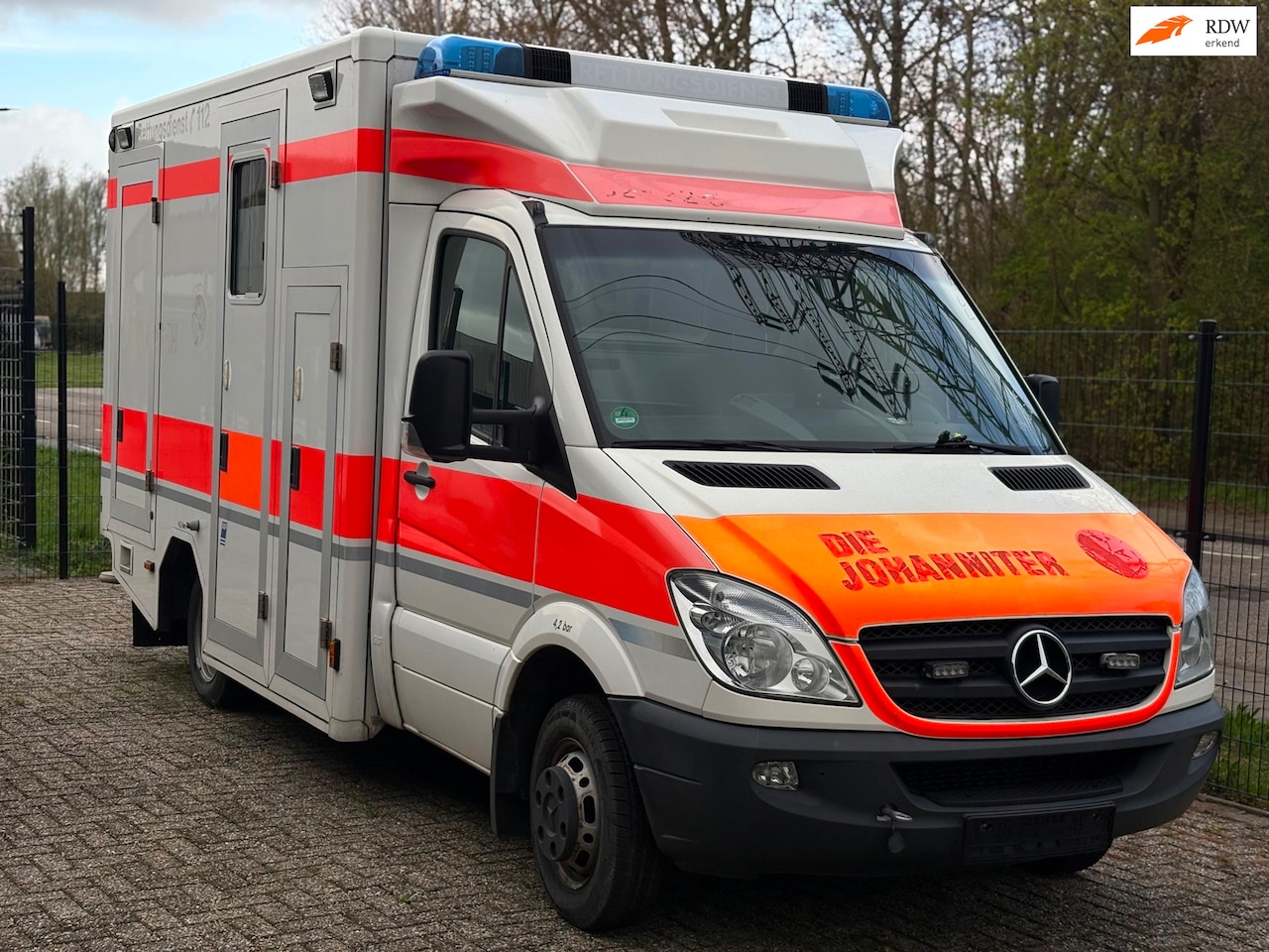 Mercedes-Benz Sprinter - 519 3.0 CDI 432 DC Ambulance | MOTOR DEFECT | MARGE | - AutoWereld.nl