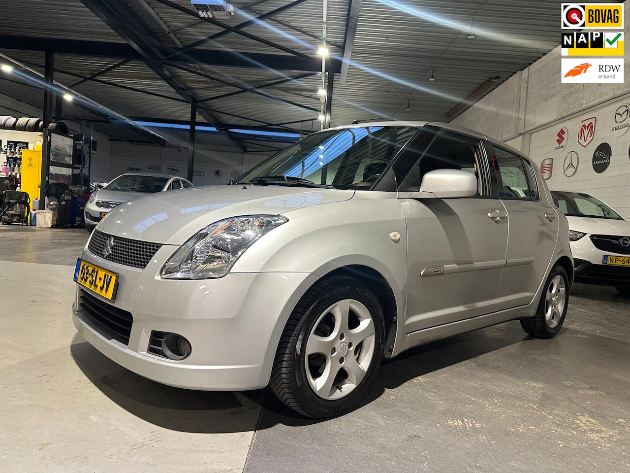 Suzuki Swift - 1.3 Exclusive/Keyless go/Nieuwe versnelling+koppeling/Apk nw - AutoWereld.nl