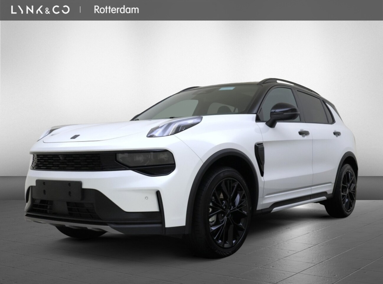 Lynk & Co 01 - | MORE | Panoramadak | 360° camera | - AutoWereld.nl