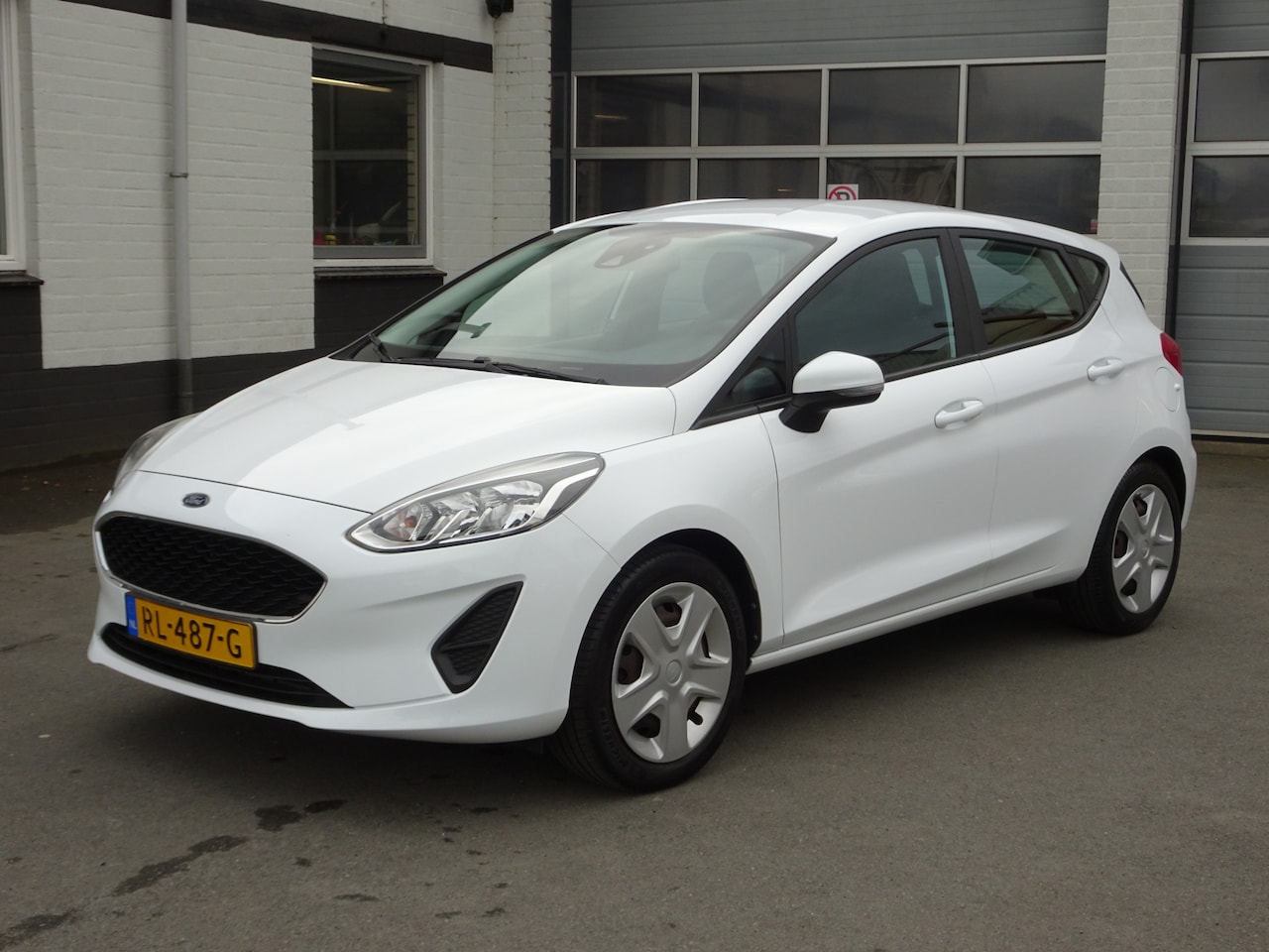 Ford Fiesta - 1.1 Trend Airco, elektrische ramen, centrale vergrendeling, enz. - AutoWereld.nl