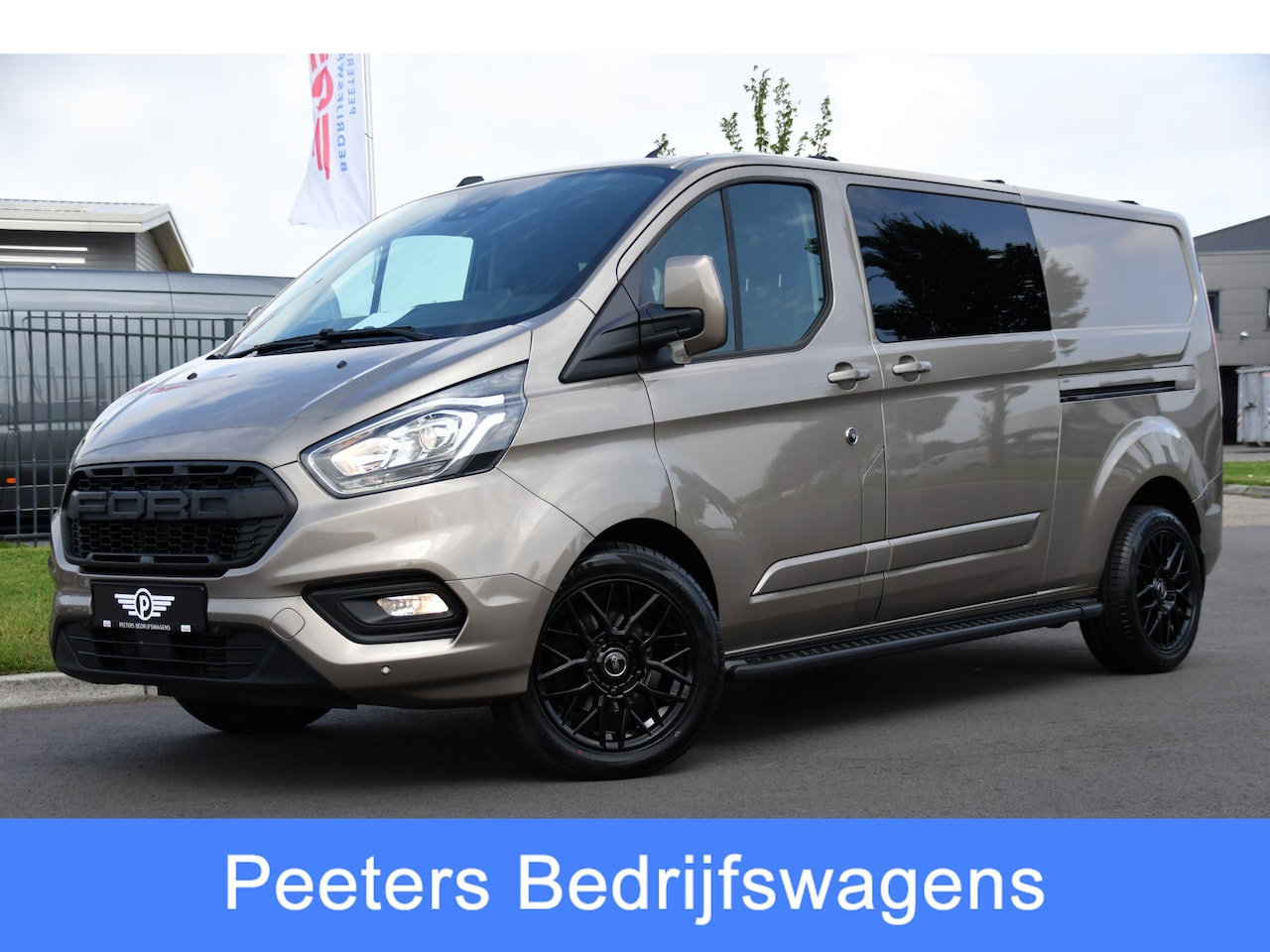 Ford Transit Custom - 320 2.0 TDCI L2H1 Limited DC Raptor Edition Camera, Adaptieve Cruise, Carplay, 130PK, Auto - AutoWereld.nl