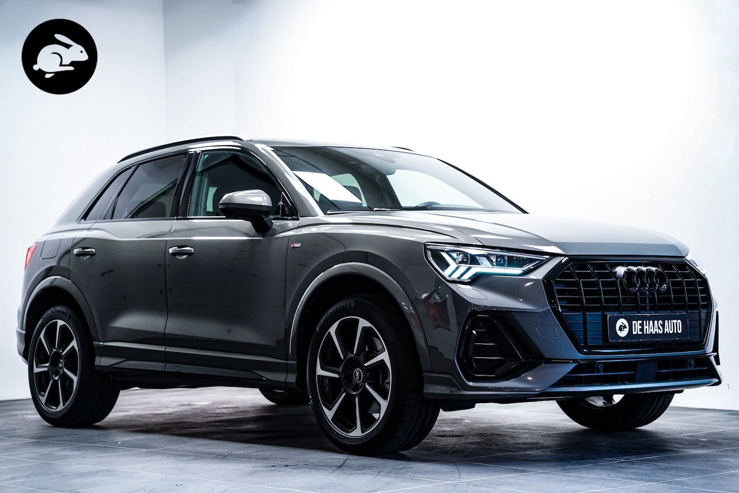 Audi Q3 - 45 TFSI e S-Line|Trekhaak|19 inch|Carbon|Camera - AutoWereld.nl