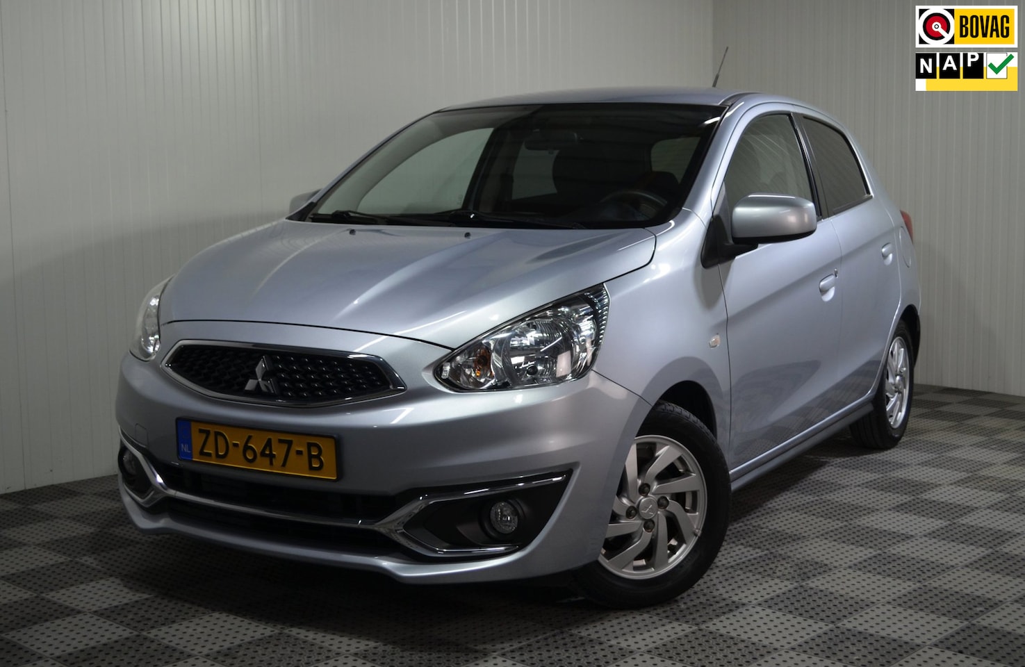 Mitsubishi Space Star - 1.0 Active / Carplay / 10000KM / NL auto / 1 eigenaar - AutoWereld.nl