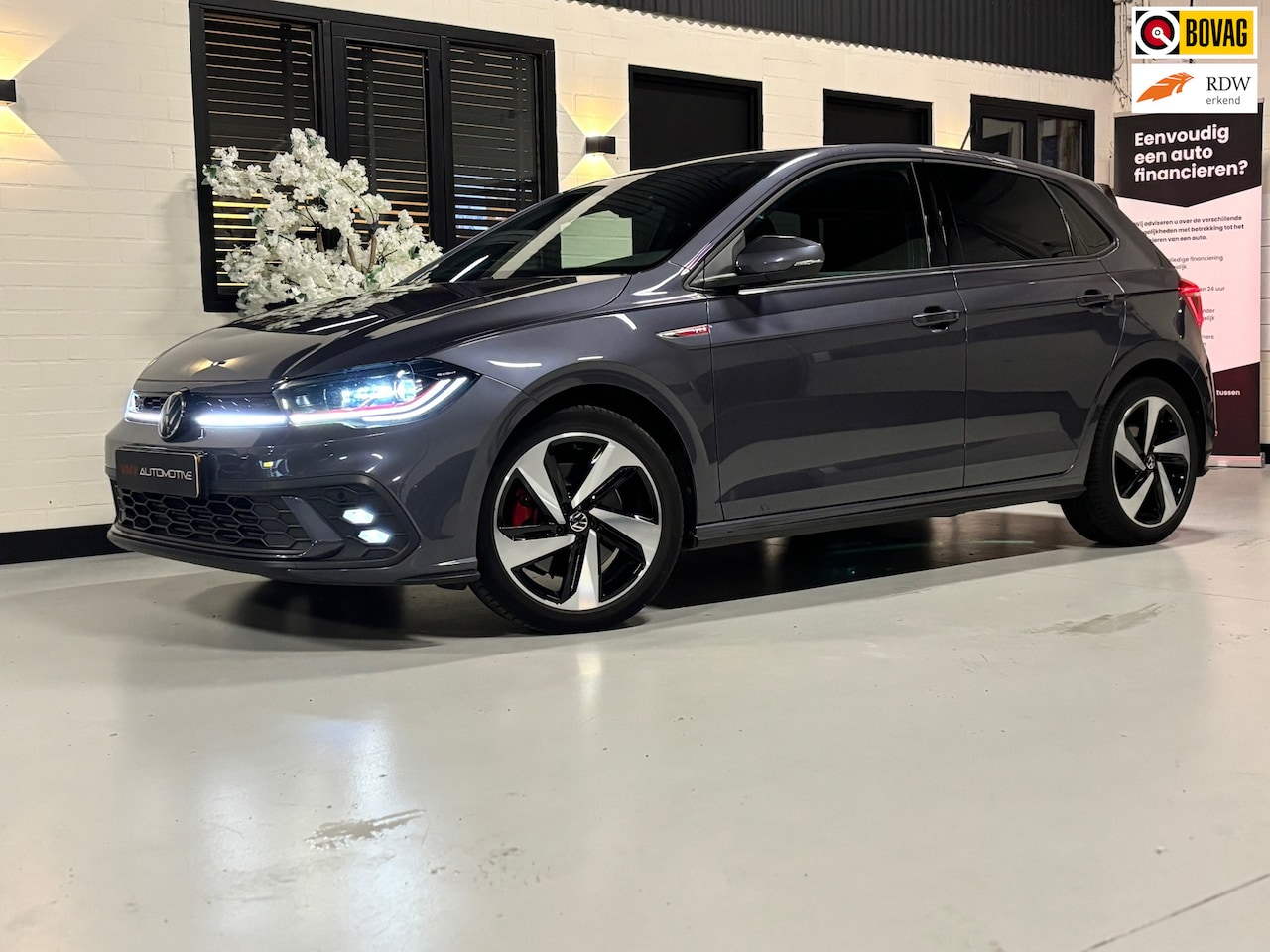 Volkswagen Polo - 2.0 TSI GTI IQ-light|Ledbar|CarPlay|LaneAssist|Stoelverwarming - AutoWereld.nl