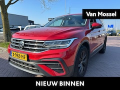 Volkswagen Tiguan Allspace - 1.5 TSI Life Business 150 PK| Origineel Nederlands | 1e Eigenaar | Dealeronderhouden | Tre