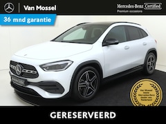Mercedes-Benz GLA-Klasse - 200 Business Solution AMG Panoramadak / Keyless / Memory Seats / Nightpakket / Parkeercame