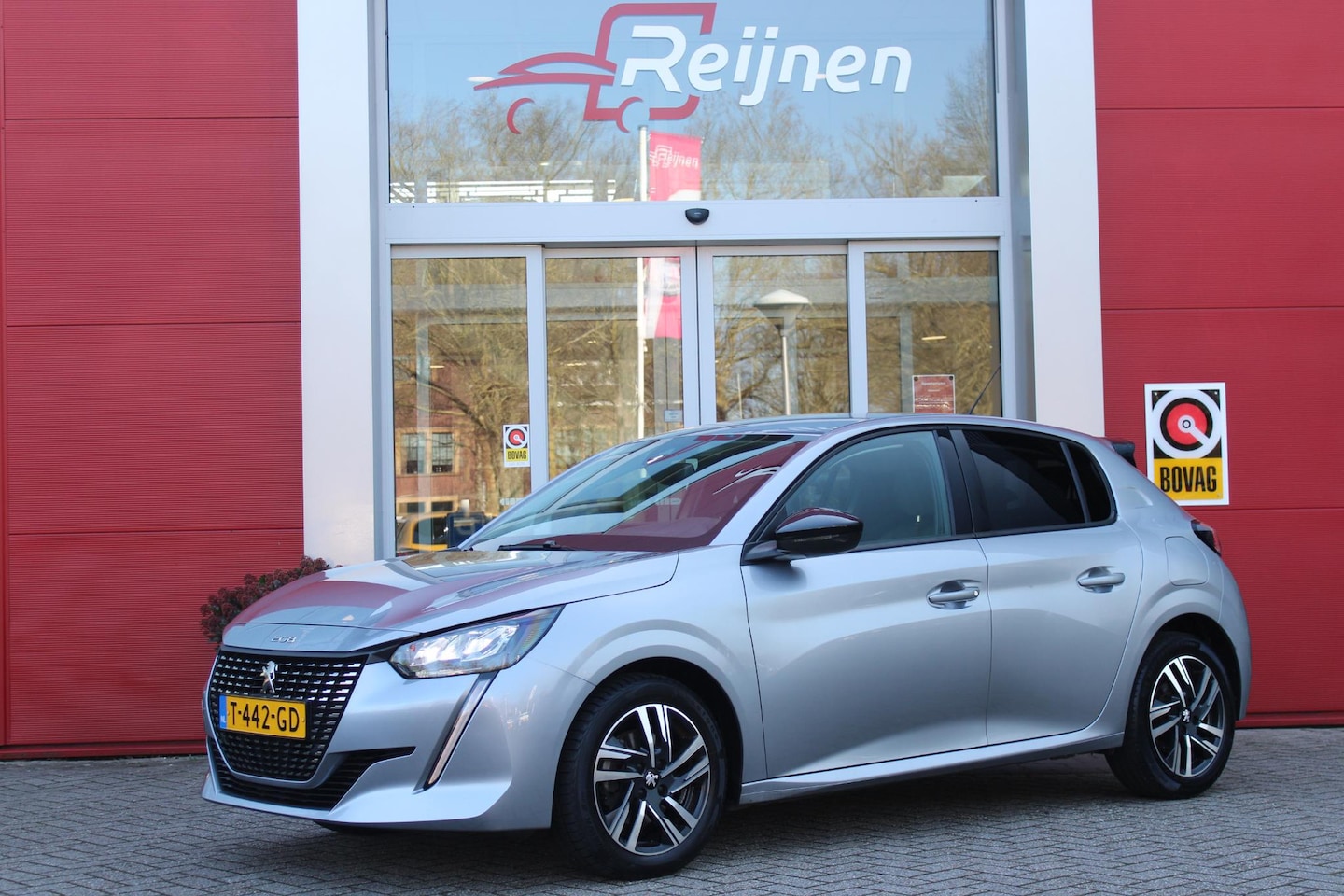 Peugeot 208 - 1.2 100PK AUTOMAAT ALLURE PACK | NAVIGATIE | ACHTERUITRIJ CAMERA | APPLE CARPLAY/ANDROID A - AutoWereld.nl