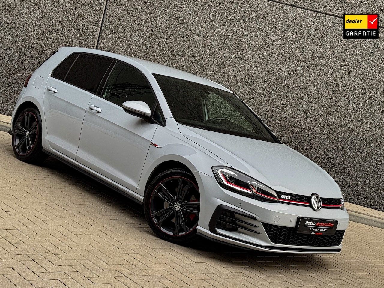 Volkswagen Golf - 2.0 TSI GTI Performance 245 PK Apple Carplay - AutoWereld.nl