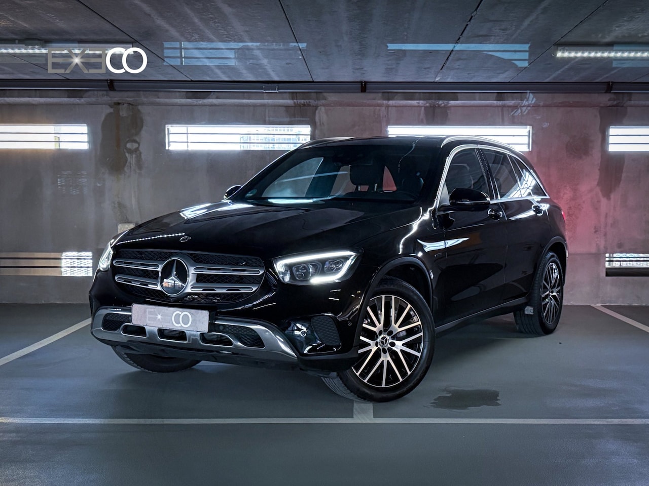 Mercedes-Benz GLC-klasse - 300e 4MATIC AMG|VOL|Massage|HUD|Stoelkoeling|Luchtvering|Burmester|Multibeam|Sfeer|AirBala - AutoWereld.nl