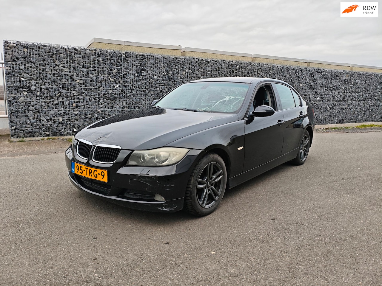 BMW 3-serie - 318i Sedan Clima! Nap! Schade!!!! - AutoWereld.nl