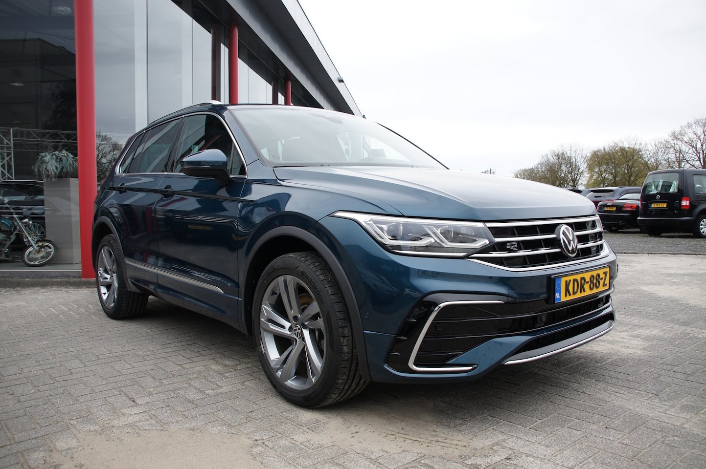 Volkswagen Tiguan - 1.4 TSI eHybrid R-Line Business 1.4 TSI eHybrid R-Line Business+ - AutoWereld.nl