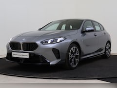 BMW 1-serie - 120 M Sport / Sportstoelen / Comfort Access / Achteruitrijcamera / Harman-Kardon / Adaptie