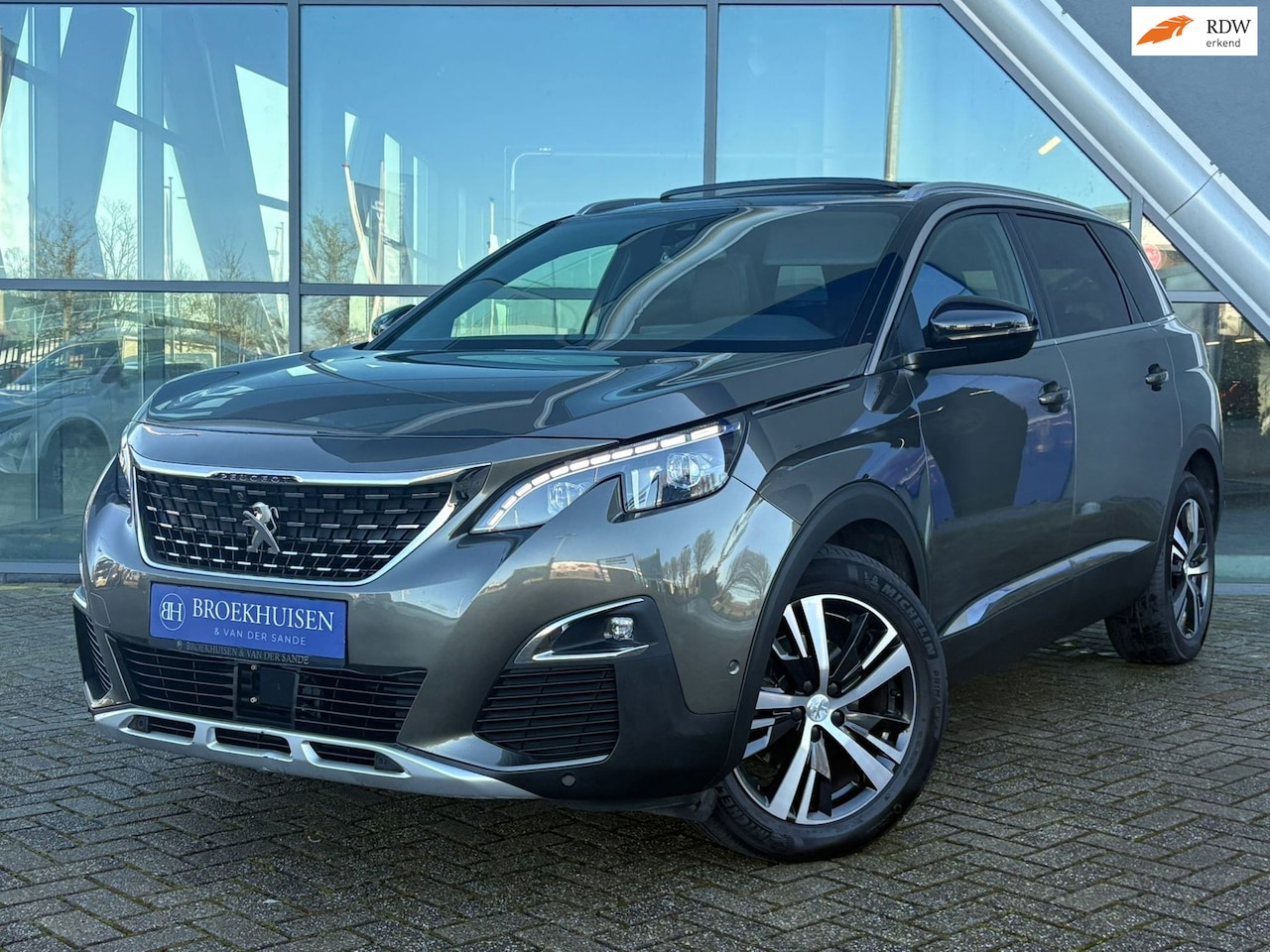 Peugeot 5008 - 1.2 PureTech GT-Line Avantage 131pk Panoramadak / Leder / Camera - AutoWereld.nl