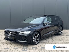 Volvo V60 - T6 Plug-in hybrid AWD Plus Dark | Panoramadak | Trekhaak | Stoel en stuurwielverwarming |