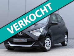 Toyota Aygo - 1.0 VVT-i X-Play - Black Sand Pearl - Camera/Carplay - Aygo Aktie x6 v.a. €8.995