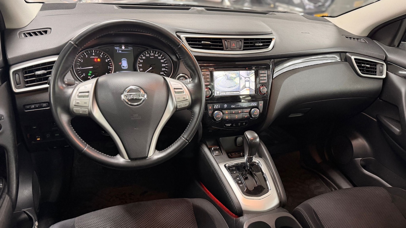 Nissan Qashqai - 1.2 N-Connecta 1.2 N-Connecta - AutoWereld.nl