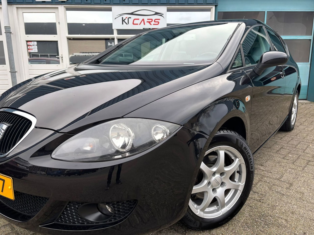 SEAT Leon - 1.6 Dynamic Style|Airco|Cruise|PDC|APK|NAP|Radio|LM Velgen| - AutoWereld.nl