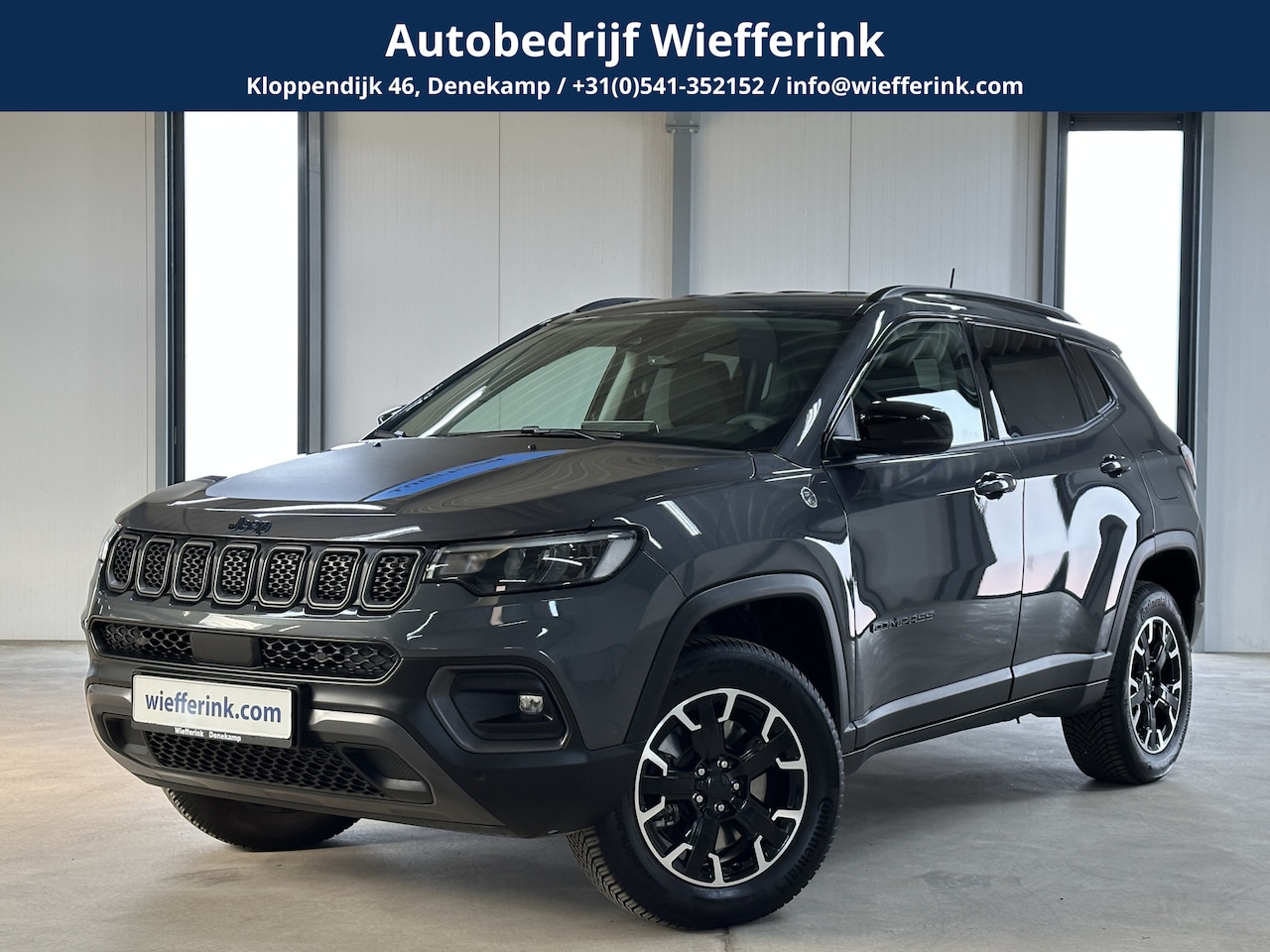 Jeep Compass - 4xe 240 Plug-in Hybrid Electric Trailhawk 4xe 240 Plug-in Hybrid Electric Trailhawk - AutoWereld.nl
