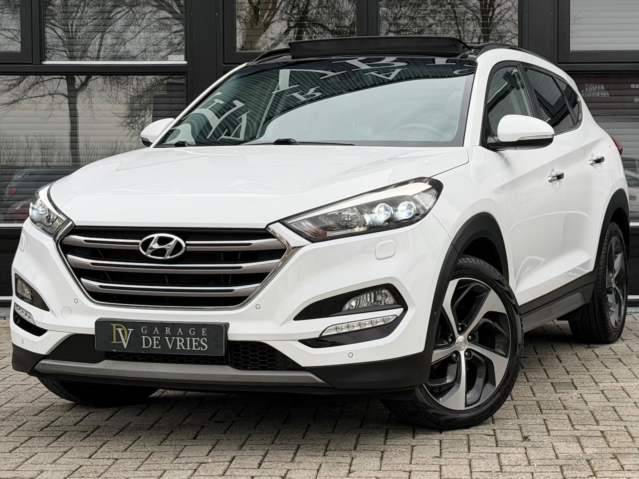 Hyundai Tucson - 1.6 T-GDi Premium 4WD Panoramadak Full Option 1600KG Trekgewicht Garantie - AutoWereld.nl