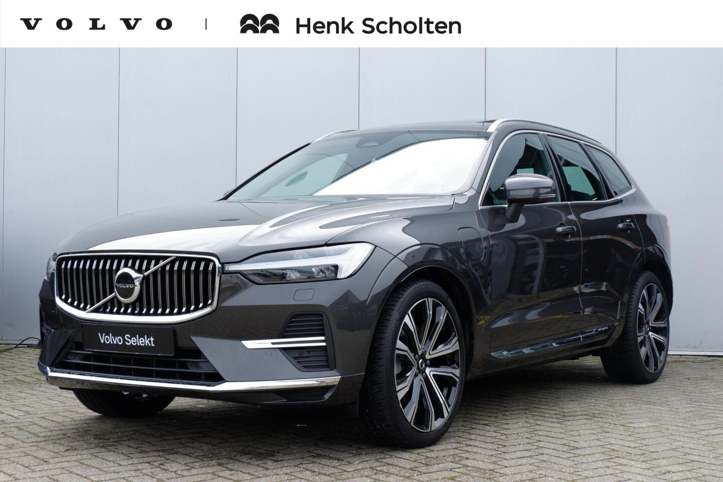 Volvo XC60 - 2.0 T6 Plug-in hybrid AWD Plus Bright Luchtvering | Verwarmde voorstoelen & Stuurwiel | Ad - AutoWereld.nl