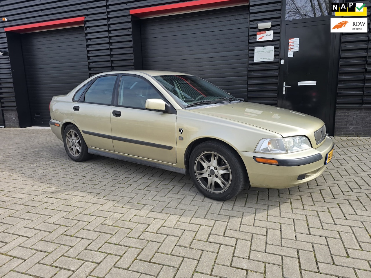 Volvo S40 - 2.0 T Dynamic | AUTOMAAT | AIRCO | NAVI | ELEC. PAKKET | NAP - AutoWereld.nl
