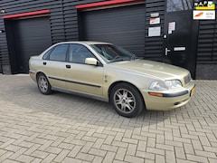 Volvo S40 - 2.0 T Dynamic | AUTOMAAT | AIRCO | NAVI | ELEC. PAKKET | NAP