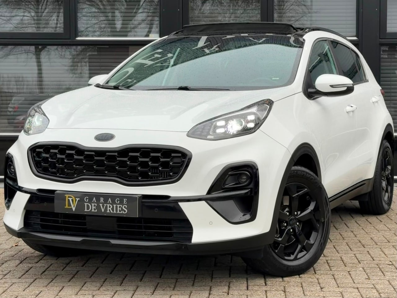 Kia Sportage - 1.6 T-GDI Black Edition Aut Panoramadak ACC JBL Full Option Garantie - AutoWereld.nl