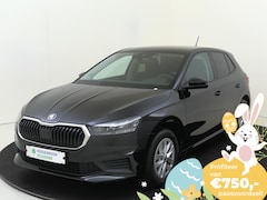 Skoda Fabia - 1.0 TSI Ambition | Parkeersensoren achter | Cruise control | CarPlay | Lane assist | Airco