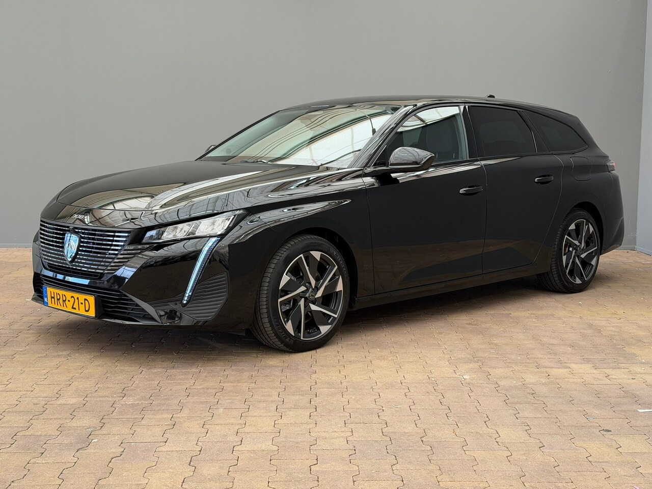 Peugeot 308 SW - 1.6 Plug-in Hybrid 180 Allure Avantage 8 Jaar Garantie! | AGR-Comfortstoel | Adaptive Crui - AutoWereld.nl