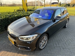 BMW 1-serie - 118i Aut8 Sport Line Edition Led / Carplay / Camera