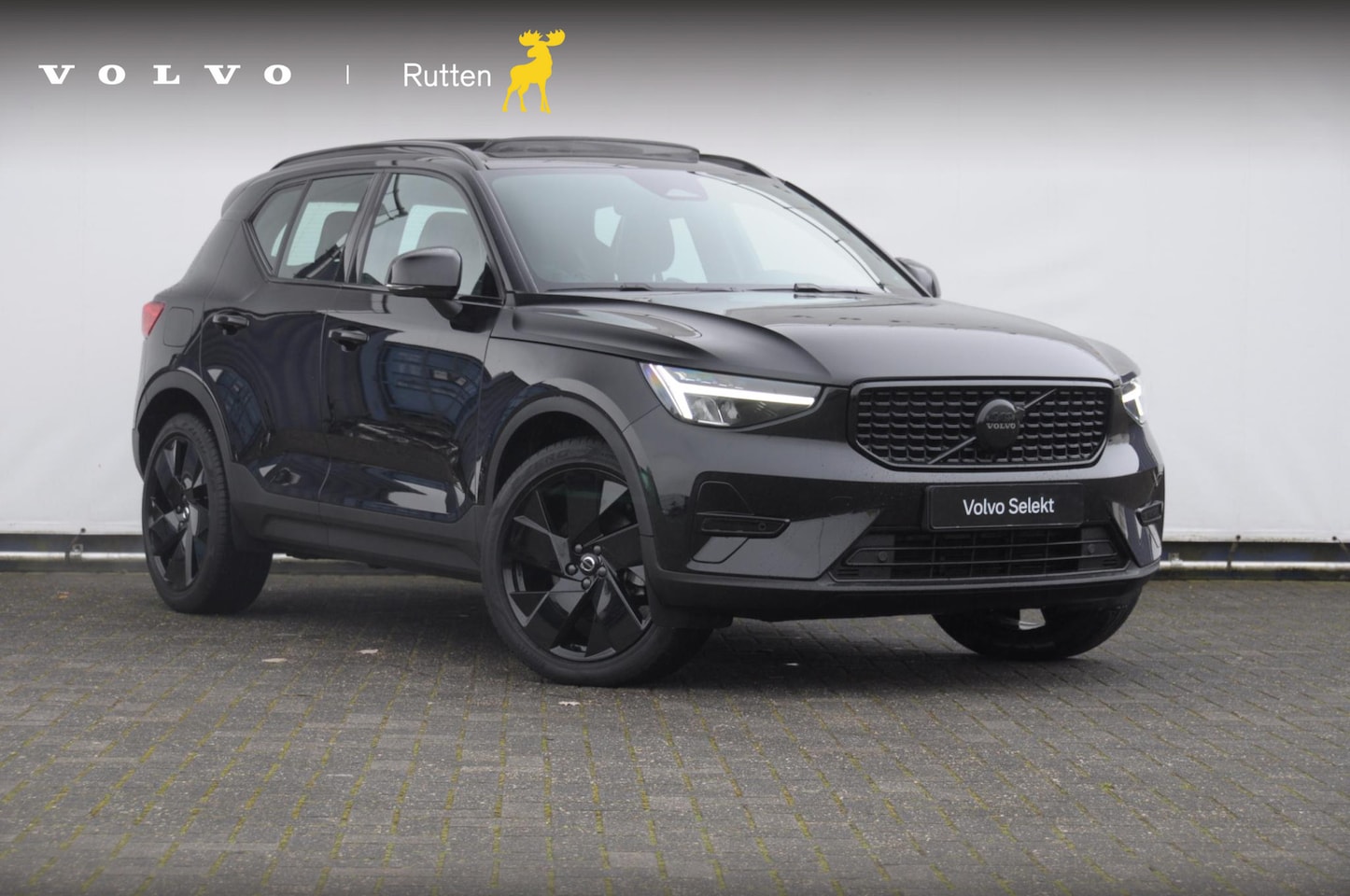 Volvo XC40 - B3 177PK Automaat Plus Black Edition / Adaptive cruise control / Elektrische stoelen / Har - AutoWereld.nl