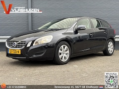 Volvo V60 - 1.6 T3 Kinetic | Leder | Climate | Cruise | Navi | PDC |
