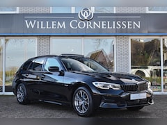 BMW 3-serie Touring - 320e Panoramadak ACC Trekhaak Stuur/Stoelverwarmin