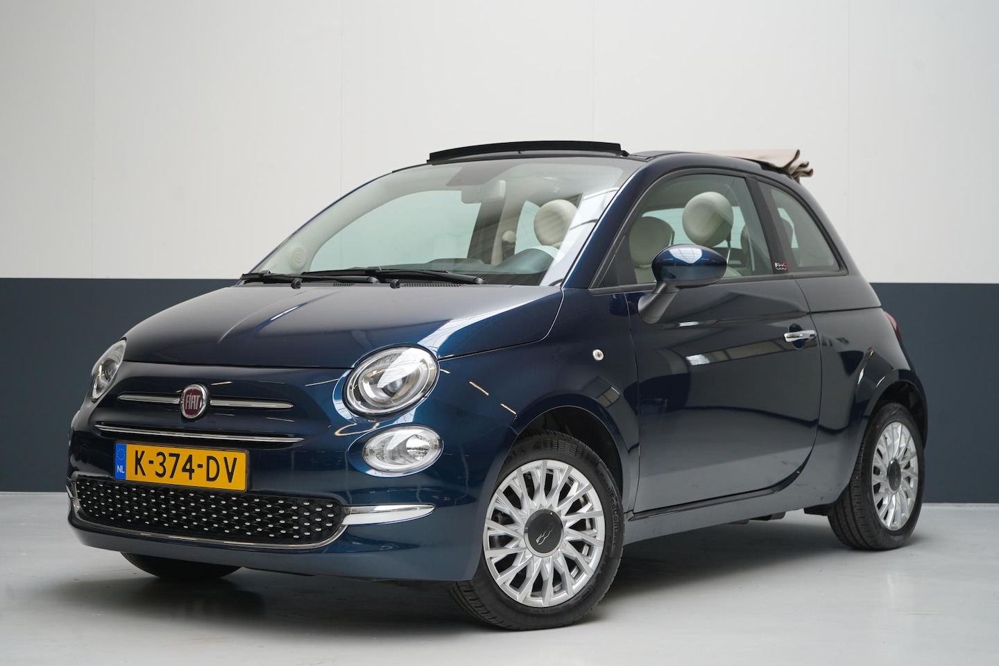 Fiat 500 C - 1.0 Hybrid Lounge | Navigatie | Cruise control | Airconditioning | Parkeersensoren achter - AutoWereld.nl