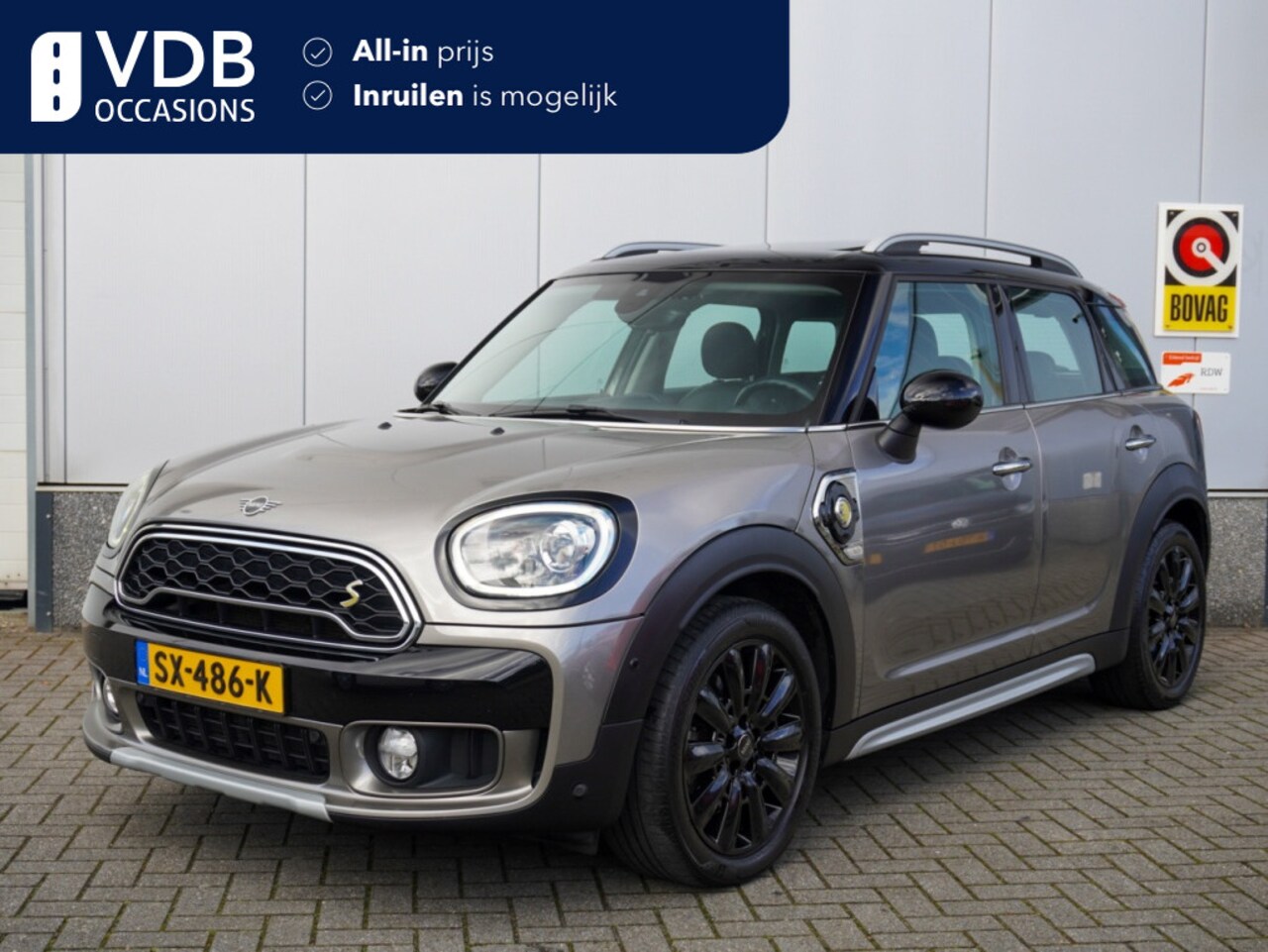 MINI Countryman - Mini 1.5 Co.S E ALL4 Chili Leder | Panoramadak | Camera | Keyless | N - AutoWereld.nl