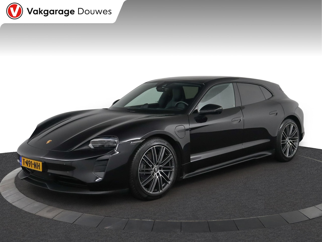 Porsche Taycan Sport Turismo - 79 kWh | NAP | Sports chrono | Pano | ACC |  1e eigenaar | Dealeronderhouden | 2e set wiel - AutoWereld.nl