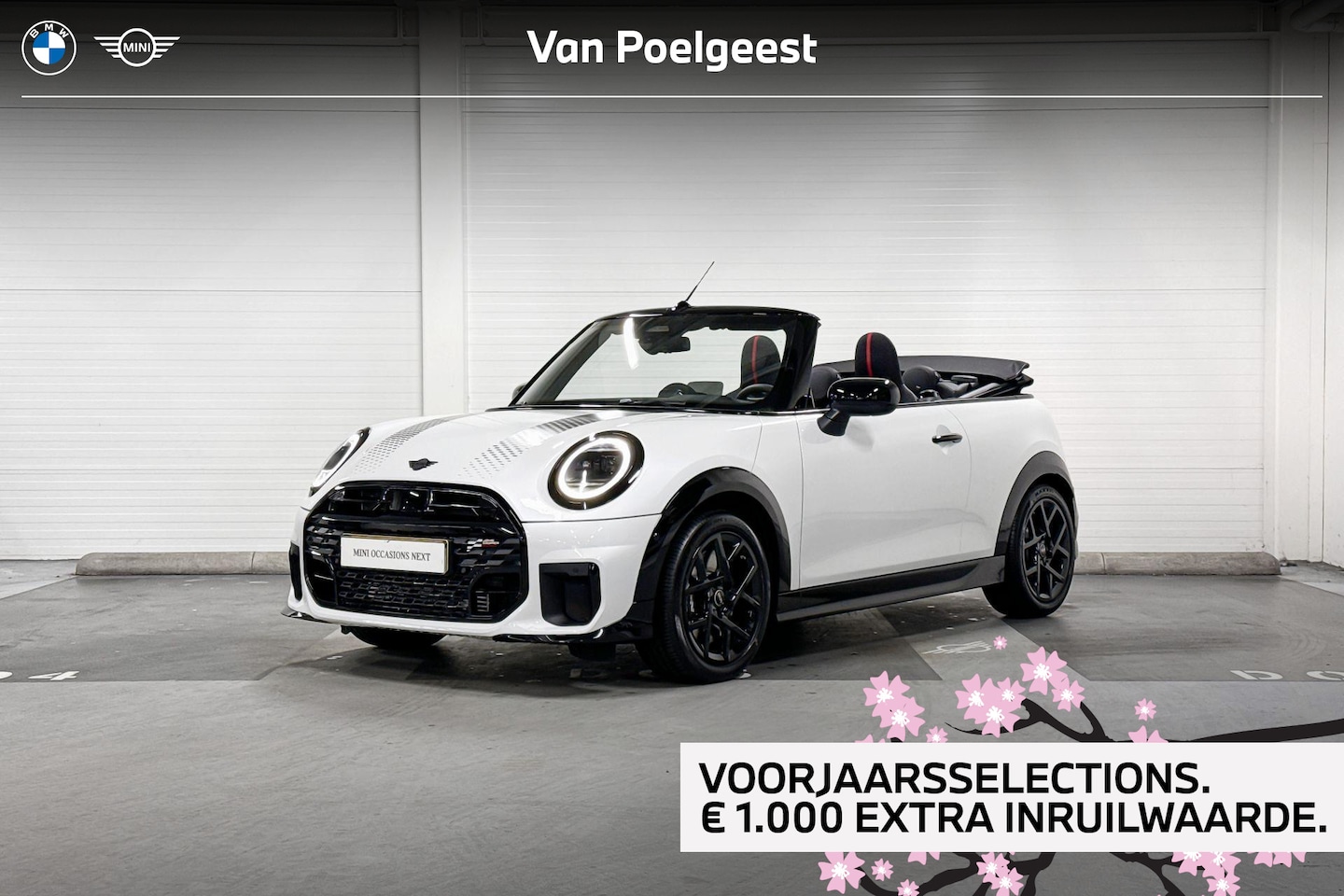 MINI Cabrio - C | John Cooper Works Uitvoering | Pakket M | 17" JCW Sprint Spoke Black Jet Black - AutoWereld.nl
