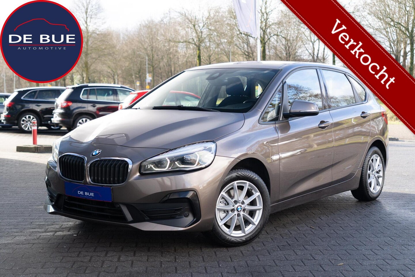 BMW 2-serie Active Tourer - High Executive|LED|Trekhaak|Facelift LCI|Navi|Elektr. Achterklep|Volledig Onderhouden - AutoWereld.nl