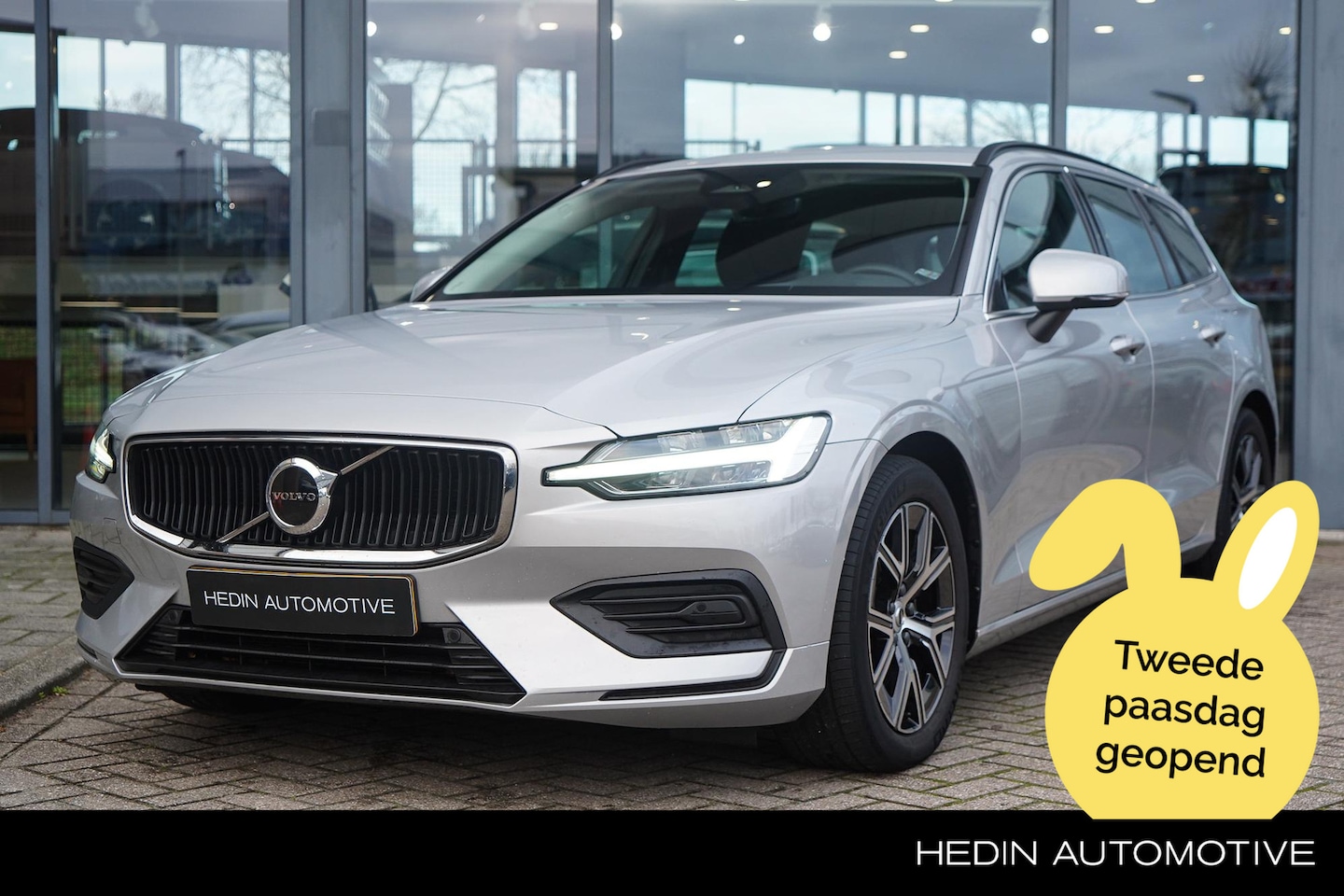 Volvo V60 - 2.0 B3 Core | Stoel & Stuurverwarming | Adaptieve Cruise + Pilot Assist | Google | Keyless - AutoWereld.nl