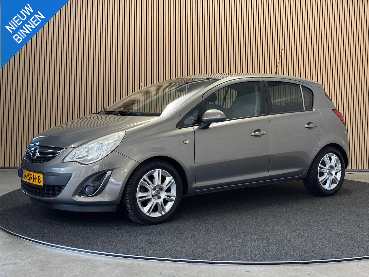 Opel Corsa - 1.4-16V 100PK Cosmo | Stoel- & Stuurverw. | PDC | Cruise | Incl. garantie - AutoWereld.nl