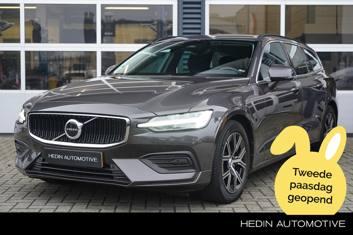 Volvo V60 - 2.0 B3 Core | Stoel & Stuurverwarming | Elektrische achterklep | Adaptieve cruise control - AutoWereld.nl