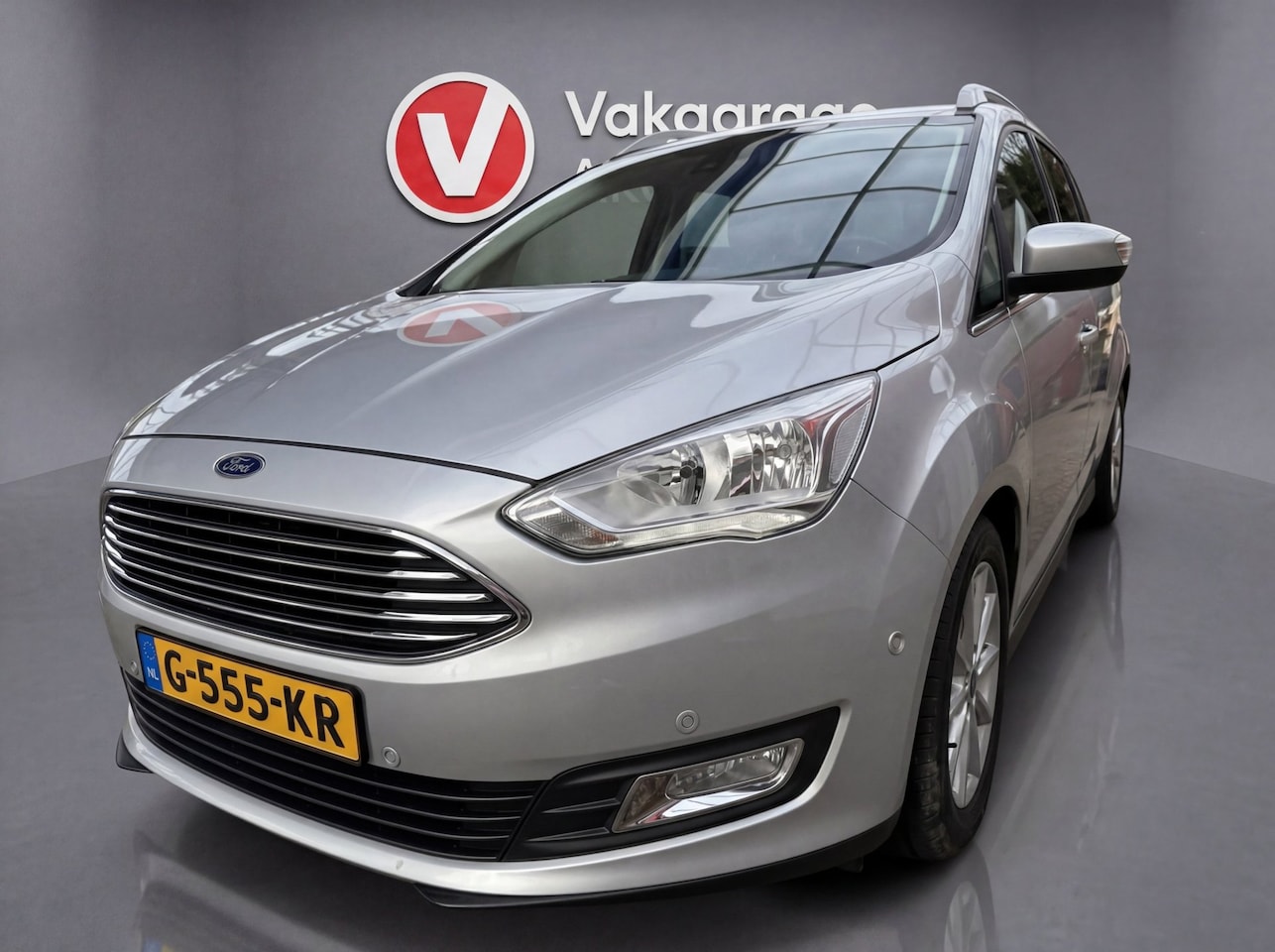 Ford Grand C-Max - 1.5 Titanium / Parkeersensoren / Stoelverwarming / Airco / Bluetooth / CruiseControl - AutoWereld.nl
