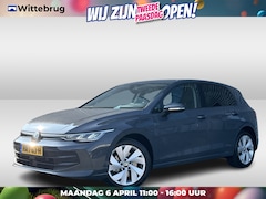 Volkswagen Golf - 1.5 eHybrid 204PK Life Edition / Achteruitrijcamera / LED / Stuur + Stoelverwarming / Keyl
