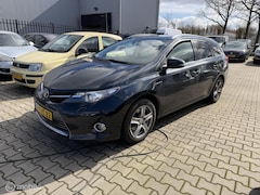Toyota Auris - 1.8 Hybrid Lease Pro