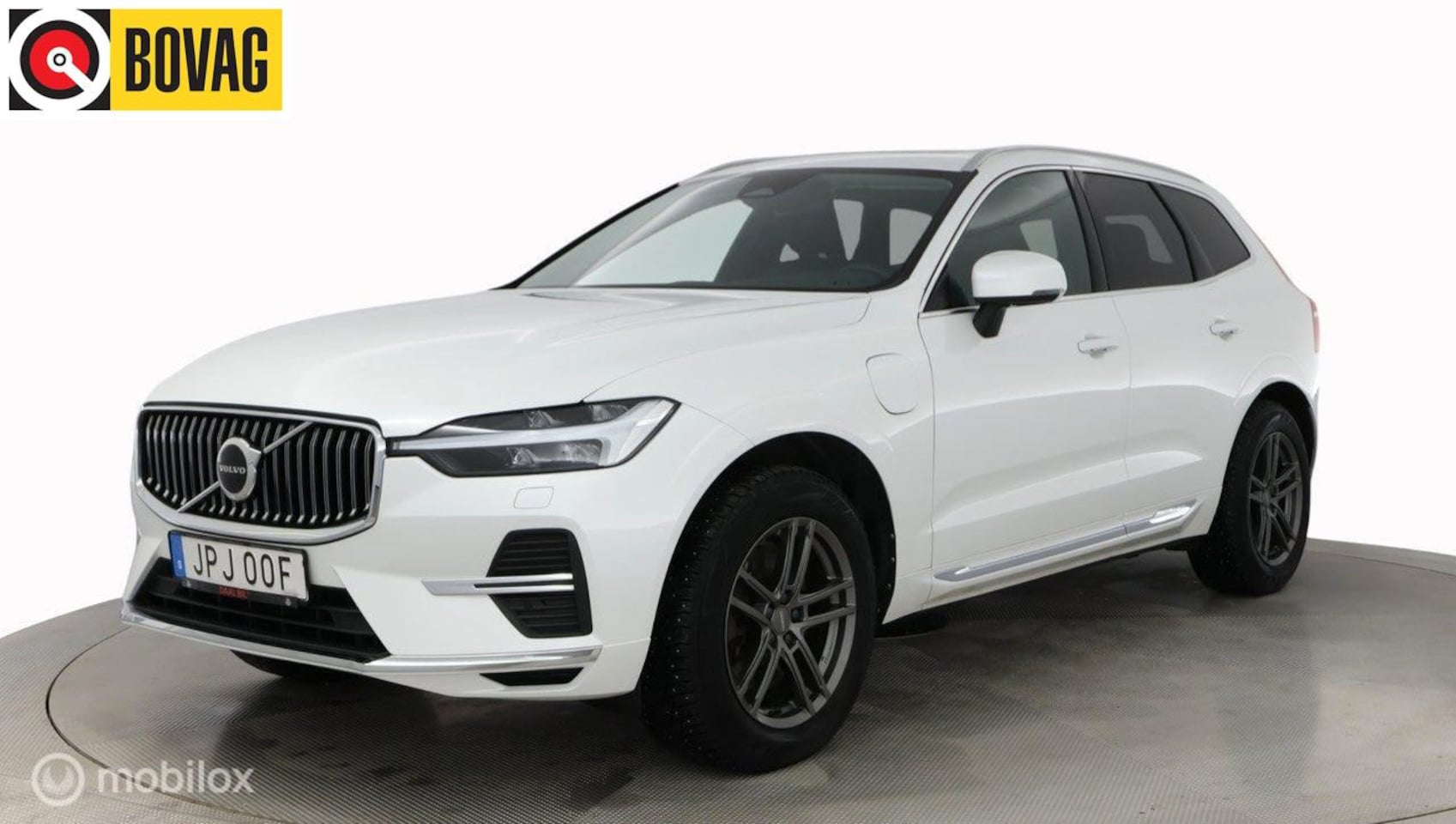 Volvo XC60 - 2.0 T6 Plug-in hybrid AWD Core Bright, pano, trek - AutoWereld.nl