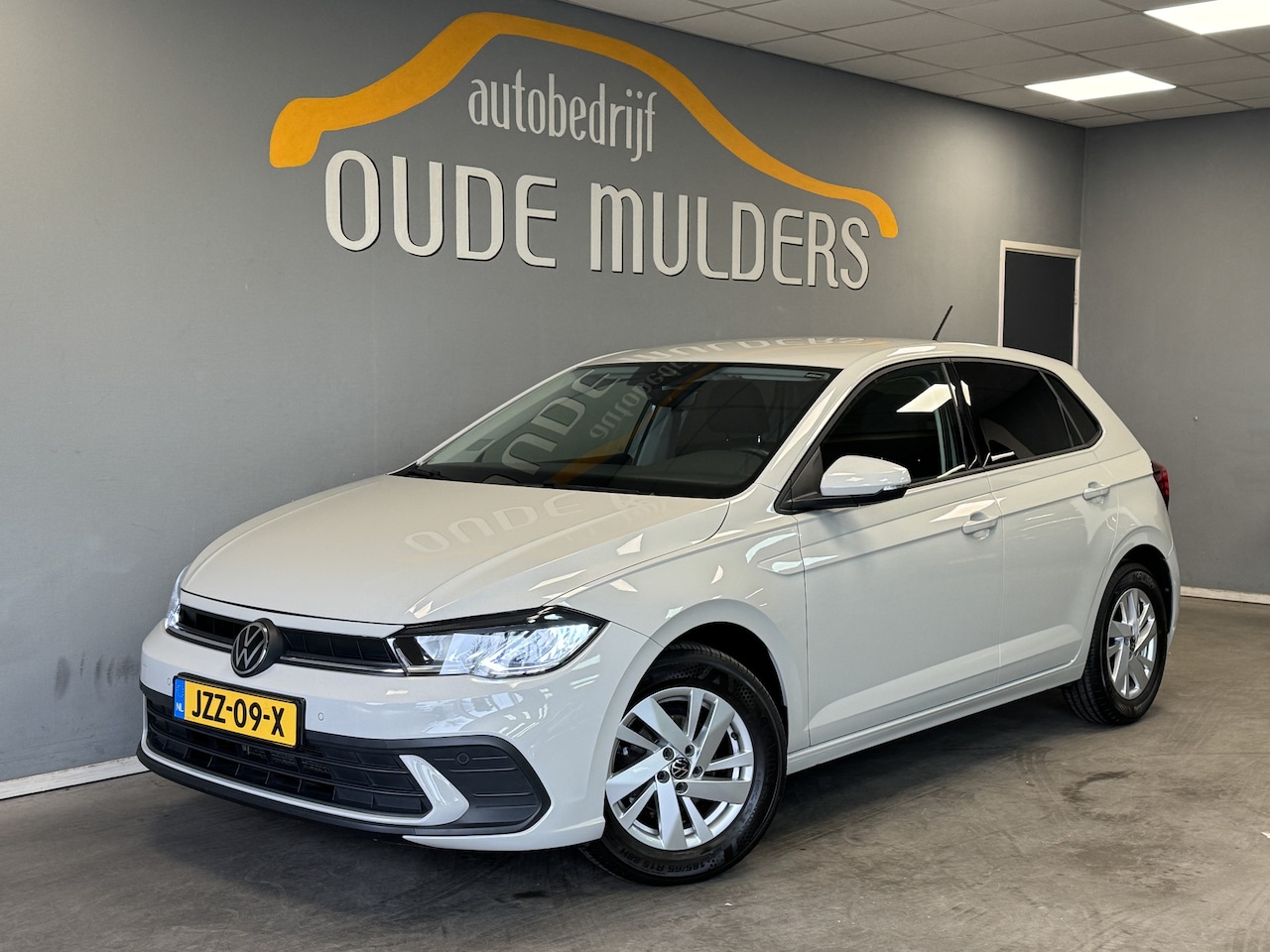 Volkswagen Polo - 1.0 MPI Polo Carplay / Stoelverwarming/ Cruise/ Camera - AutoWereld.nl