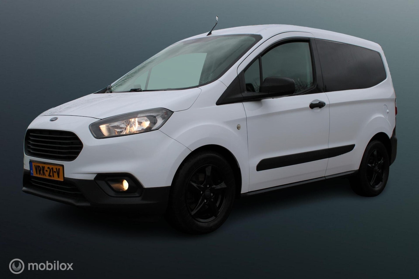 Ford Transit Courier - 1.0 100 PK Trend EcoBoost S&S, Camera, Airco, - AutoWereld.nl
