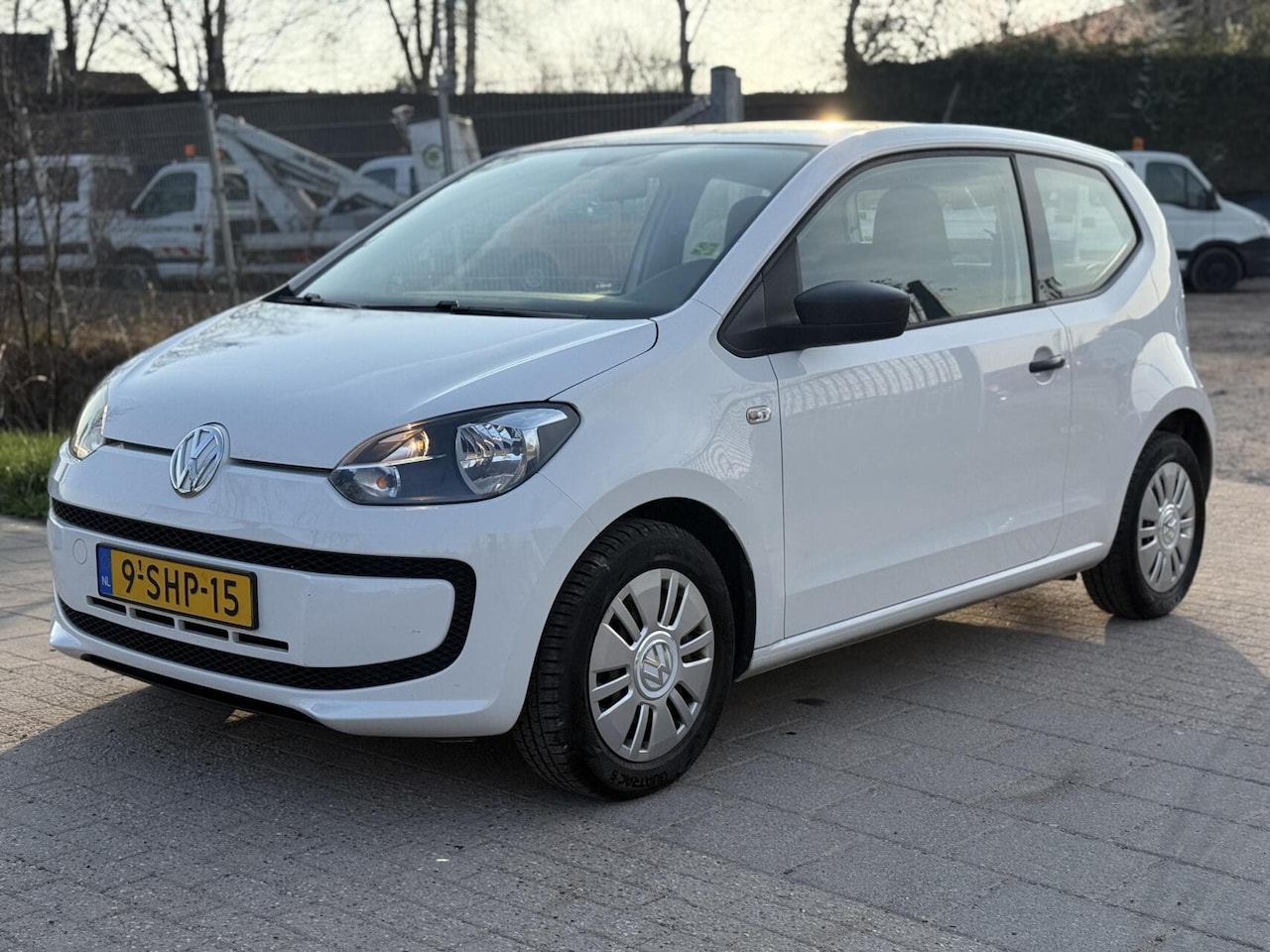 Volkswagen Up! - 1.0 easy up! BlueMotion 1.0 easy up! BlueMotion - AutoWereld.nl